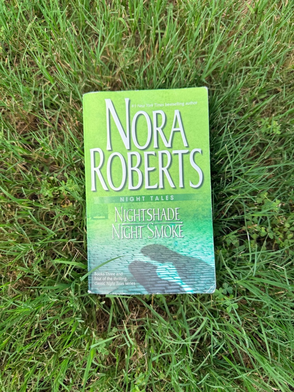 Silhouette Nora Roberts Nightshade Night Smoke - Lime Green Cover